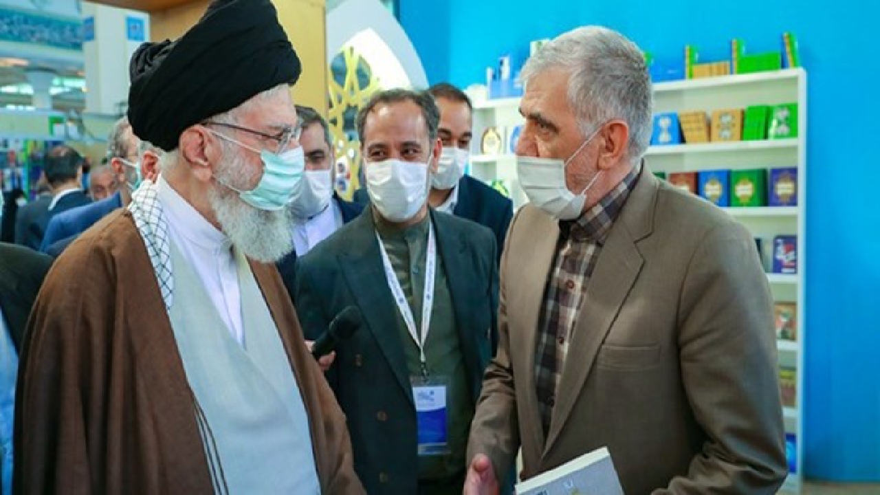 خرده روایت‌های دیدار صبحگاهی از نمایشگاه کتاب/ همراهان خسته شدند، رهبر نه