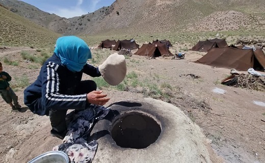 دور از هیاهوی شهر در کنار سیاه چادرهای عشایری + تصاویر