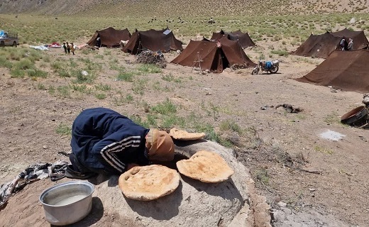 دور از هیاهوی شهر در کنار سیاه چادرهای عشایری + تصاویر