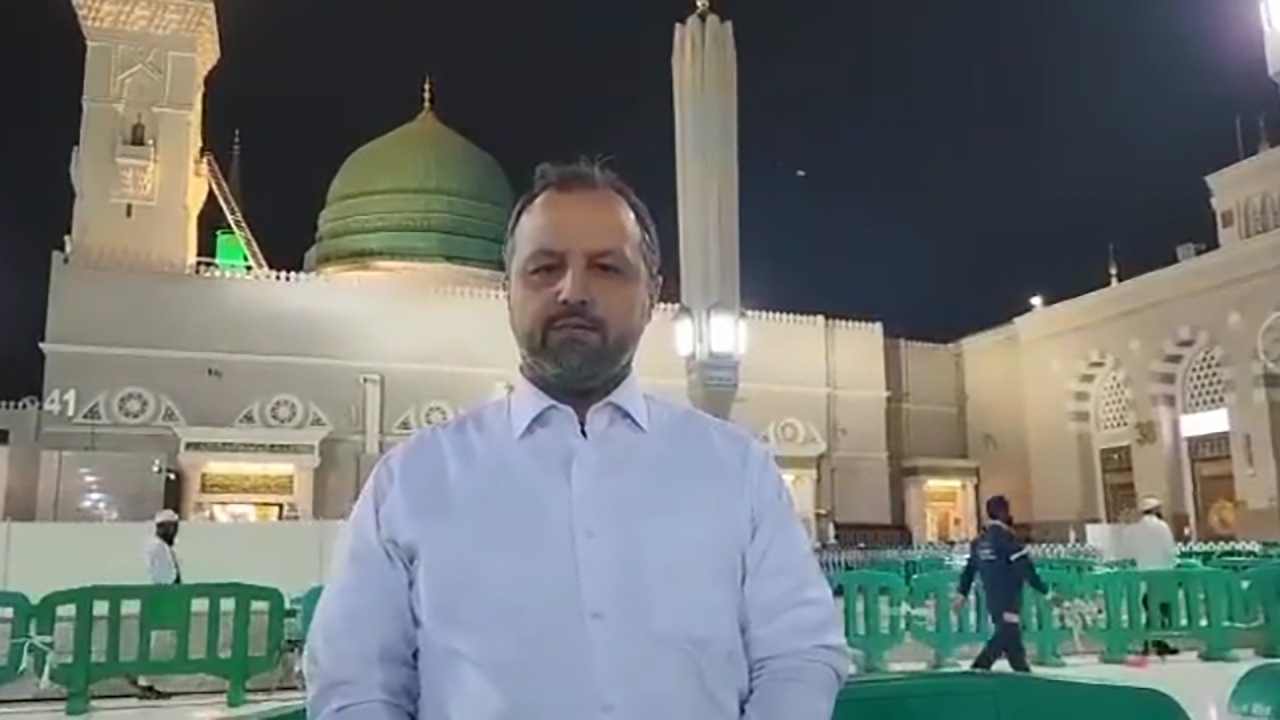 تشرف خاندوزی به مرقد رسول اکرم(ص) + فیلم
