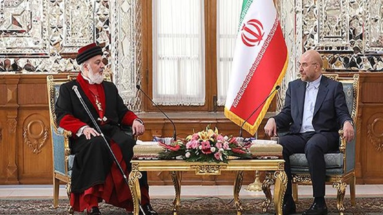 باید موانعی که بر سر راه زندگی مسالمت آمیز پیروان ادیان الهی وجود دارد را برداریم