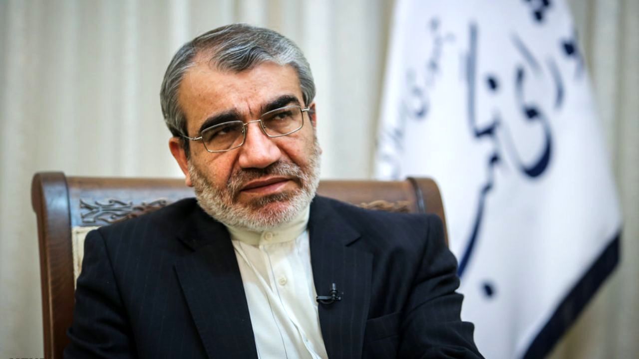 شورای نگهبان پاسدار زبان فارسی با ابزار قانون است