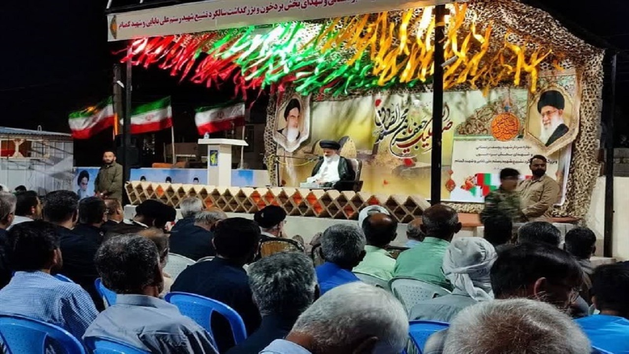 مسئولان کارگشای کار مردم باشند نه اینکه گره کور به کارها بزنند