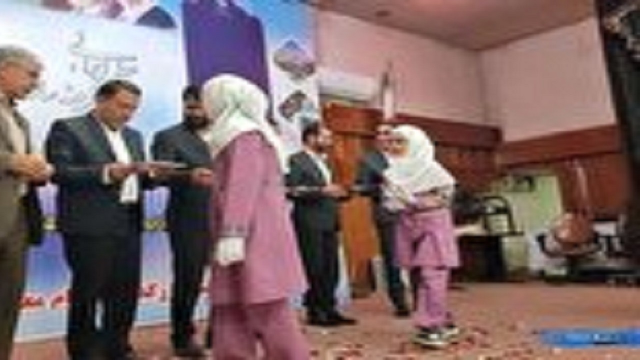 تجلیل از دانش آموزان و مربیان فعال و نمونه در کهگیلویه و بویراحمد