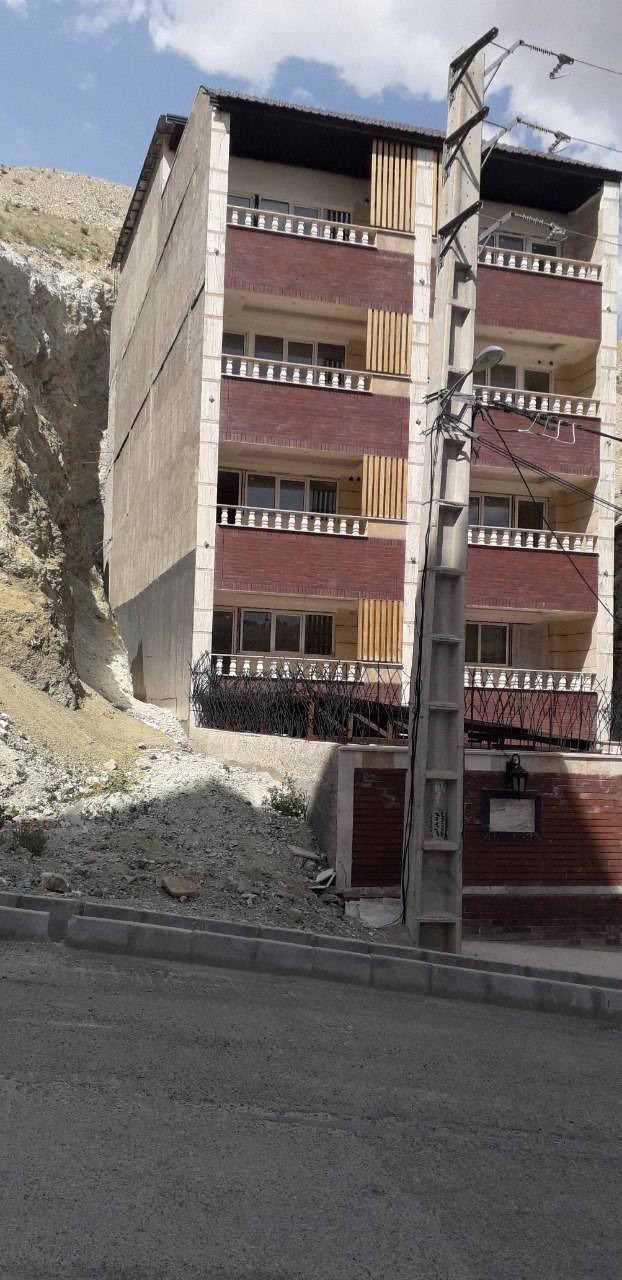 ساختمان سازی در کوه