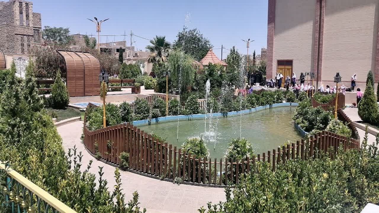 بازپیرایی بوستان بزرگ شهدا در یزد