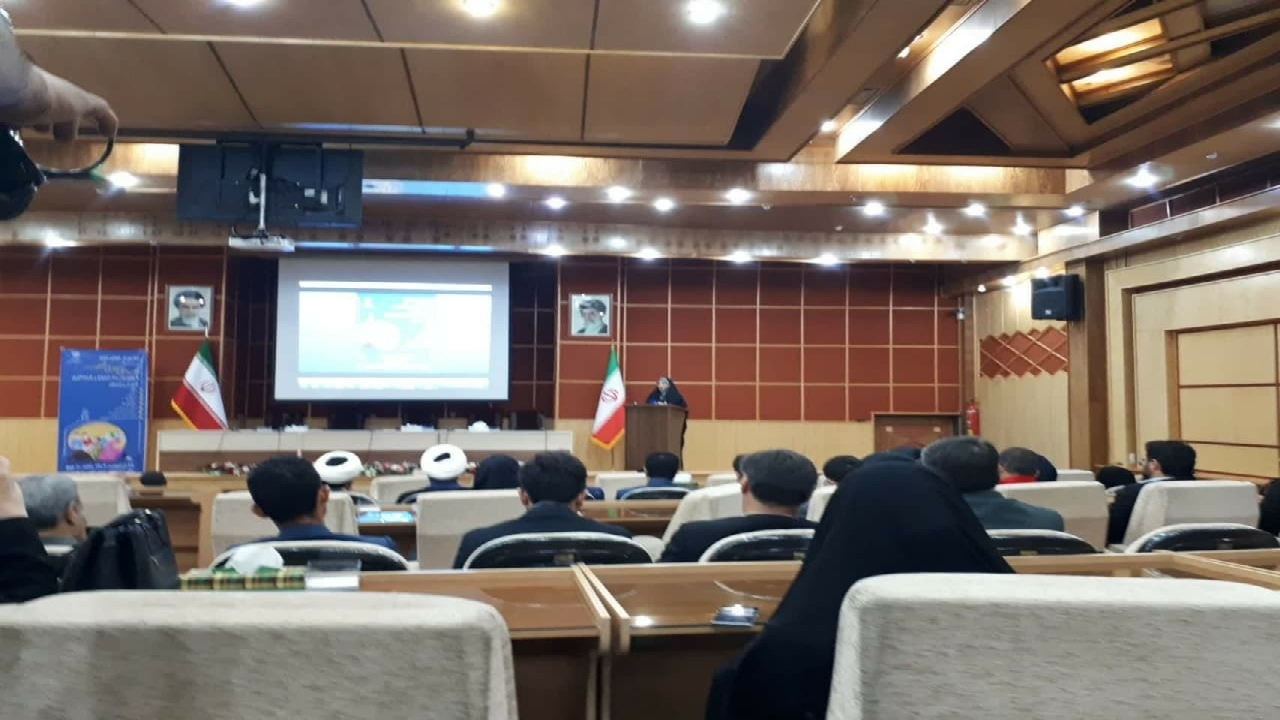 توجه به جوانی جمعیت باید یکی از اولویت‌ها باشد