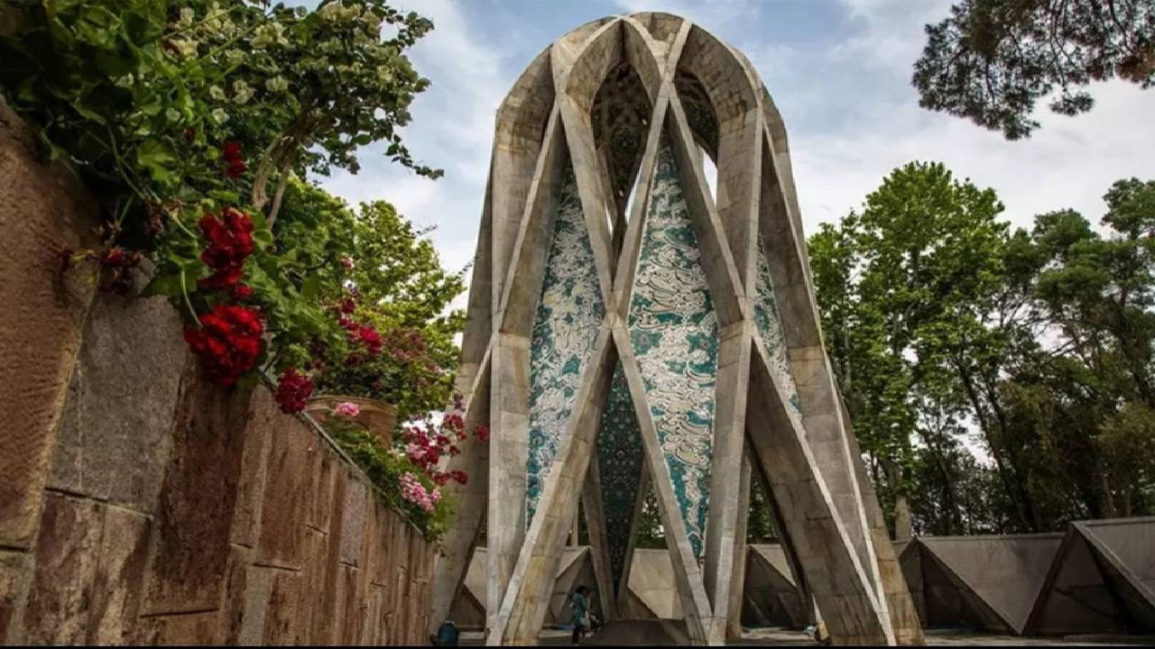 نگاهی به زندگی ‌و اشعار خیام نیشابوری