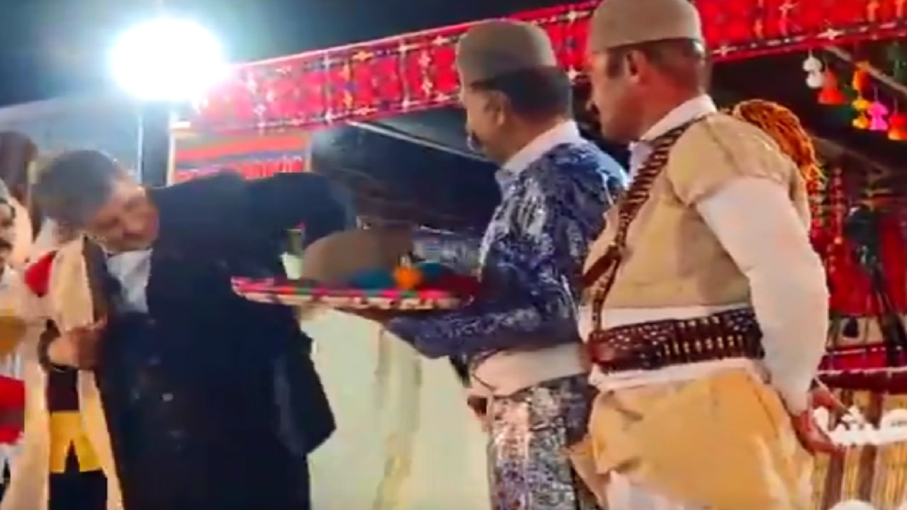 لباس محلی کهگیلویه و بویراحمدی برتن وزیر میراث فرهنگی