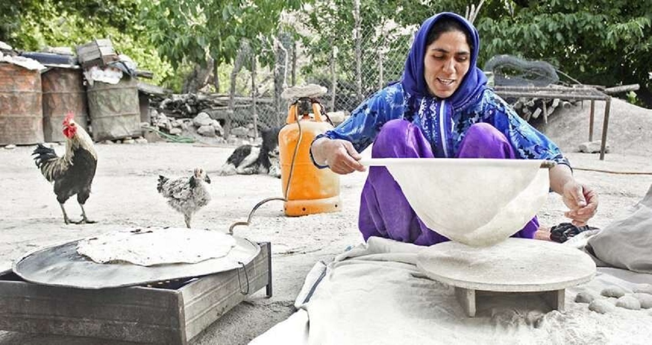 بیمه رایگان مادران خانه دار روستایی و عشایری دارای سه فرزند