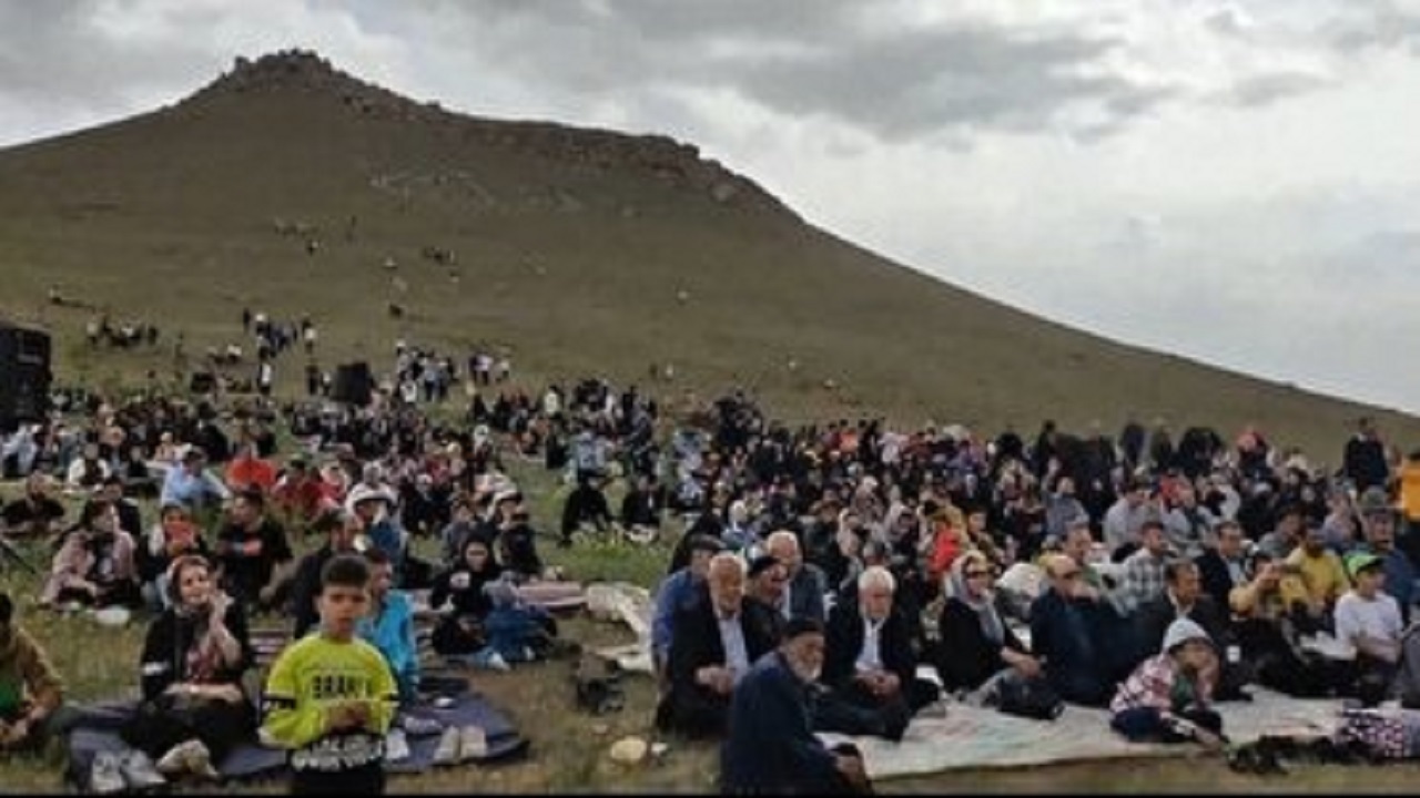 جشنواره سنت دیرینه آش توره داغی در شهر آقکند بخش کاغذکنان