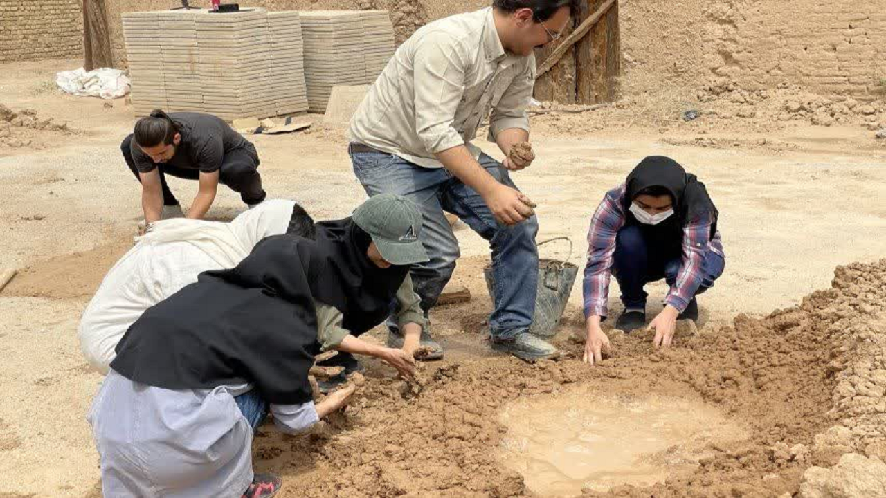 پایان کار سومین اردوی جهادی مرمت مجموعه تاریخی سرحوض عزآباد