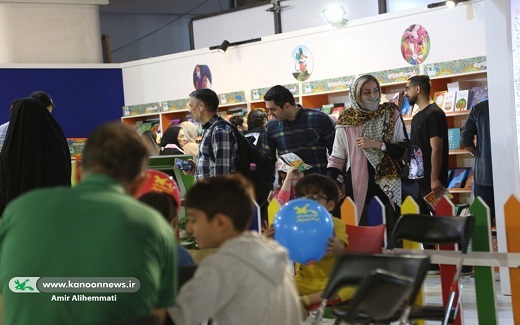میان دنیای عروسک&zwnj;ها و کتاب&zwnj;ها پل می&zwnj;زنیم/ سه محصول در نمایشگاه کتاب داریم