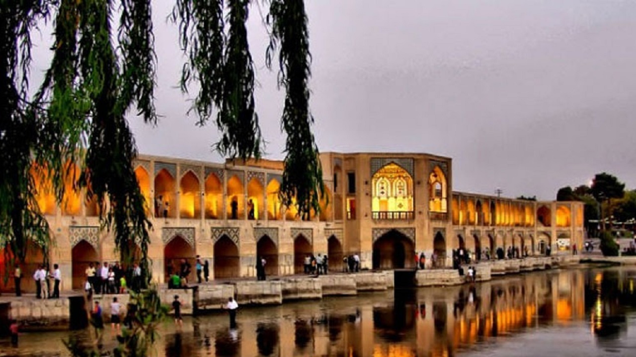 موج گردشگران در اصفهان همزمان با تعطیلات عید فطر + تصاویر