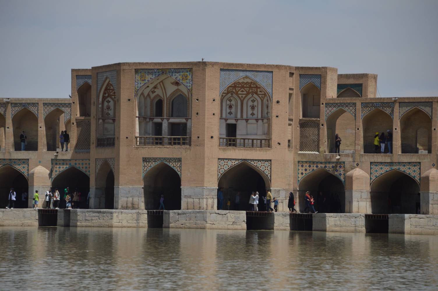 گردشگران در اصفهان