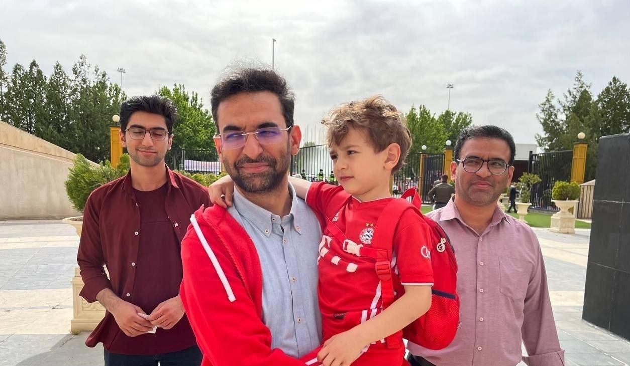 آذری جهرمی تماشاگر دربی شد
