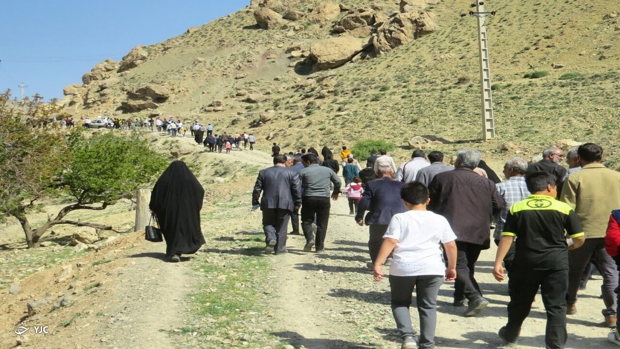 پیاده روی بزرگ خانوادگی در خاوه اردهال دلیجان