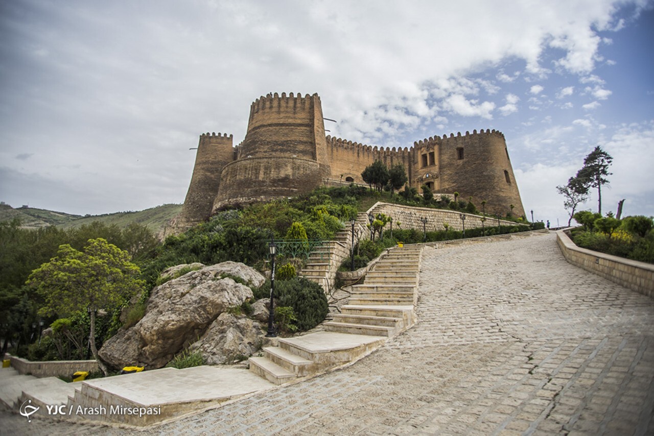 بازدید بیش از ۱۳ هزار نفر از قلعه تاریخی فلک الافلاک