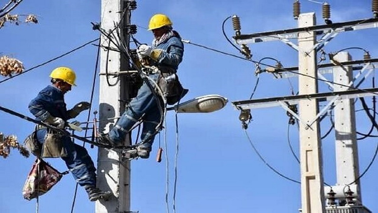 بهینه سازی خطوط ۲۰ کیلو ولت بخش بشاریات آبیک انجام شد