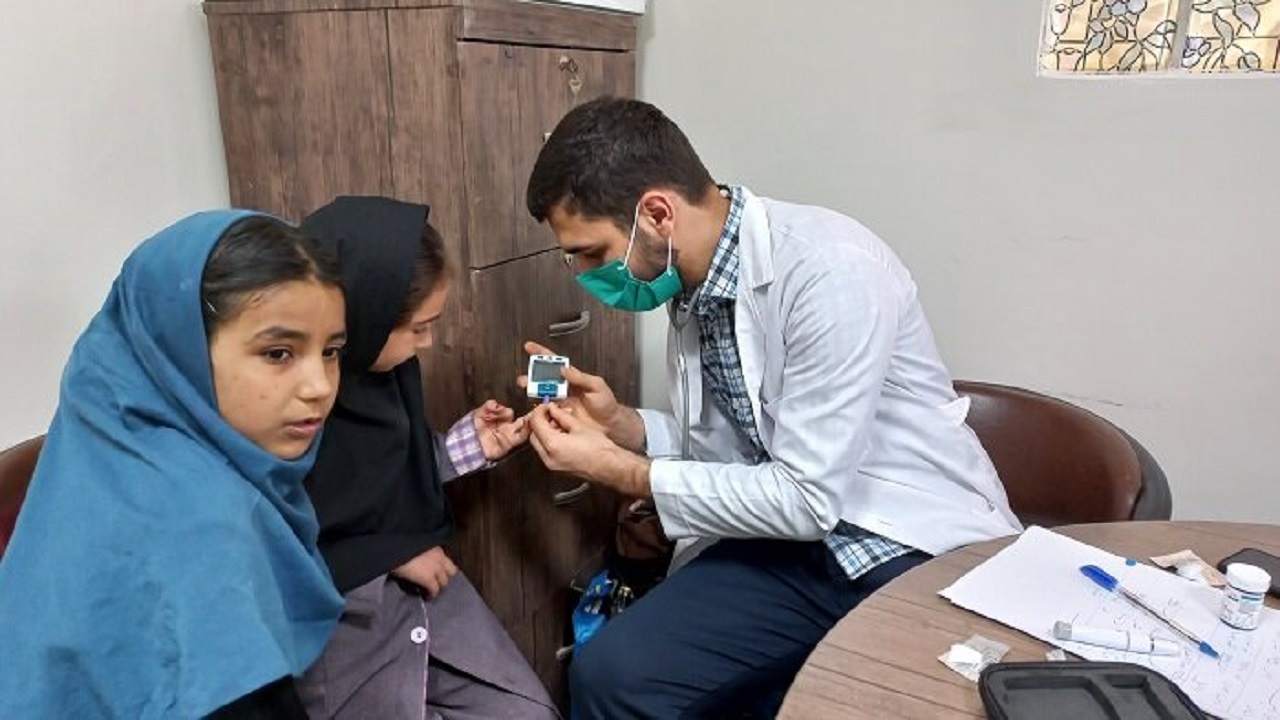 برگزاری رزمایش جهاد پزشکی و خدمات اجتماعی در روستای اورین بهارستان + فیلم