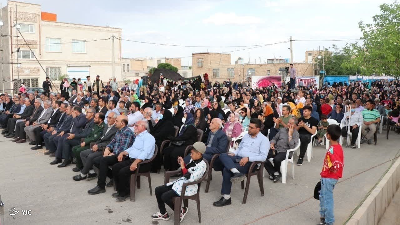 بررسی مشکلات گلکاران خمین در سفر سرپرست وزارت جهاد کشاورزی