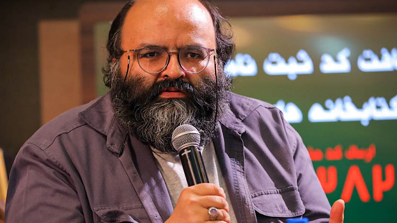 محافل ادبی دانشکده‌های شعر و ادب هستند