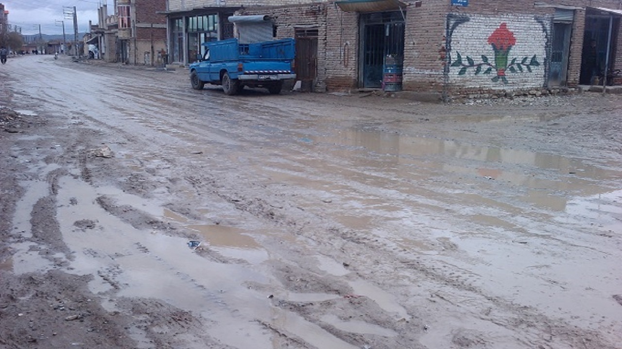 ۱۸ سال انتظار برای هموارسازی معابر روستای چاوان تبریز + فیلم
