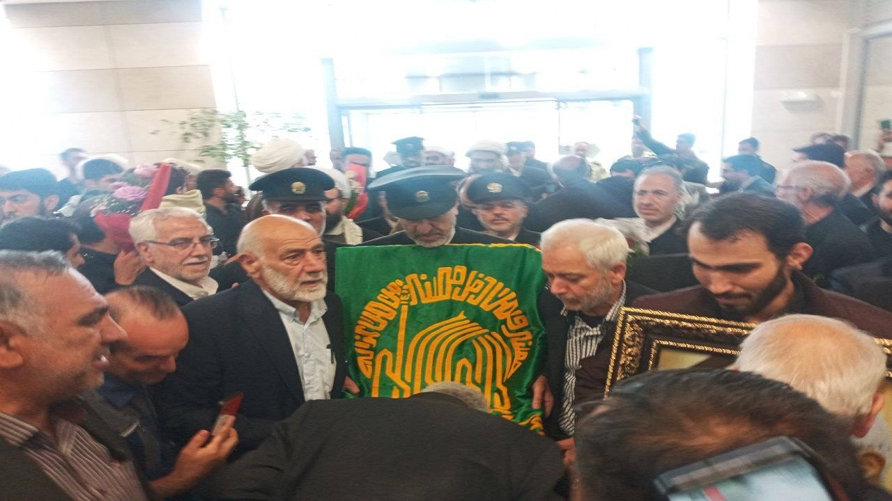 استقبال تبریزی‌ها از کاروان حرم رضوی همزمان با دهه کرامت + تصاویر