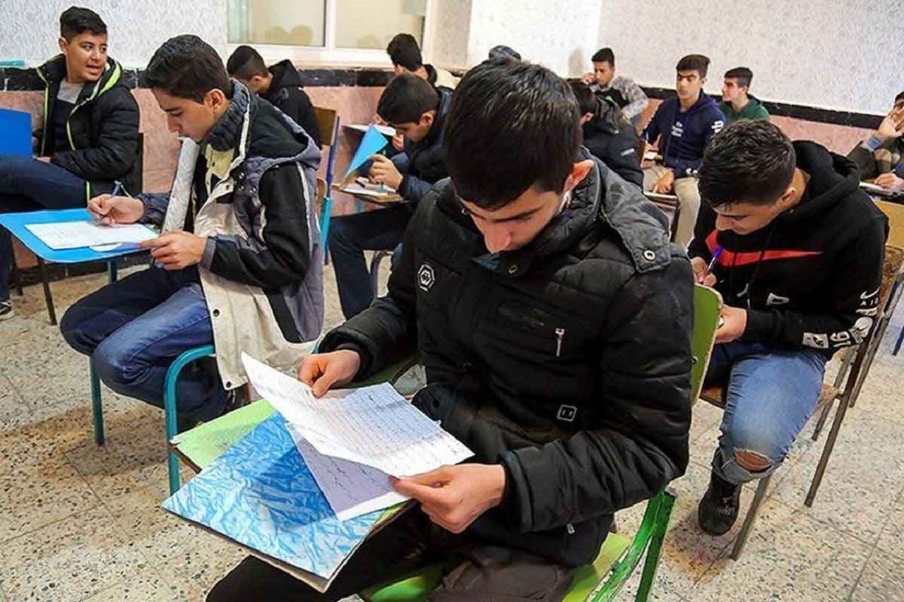 آغاز امتحانات نهایی دانش آموزان پایه دوازدهم با روش الکترونیکی