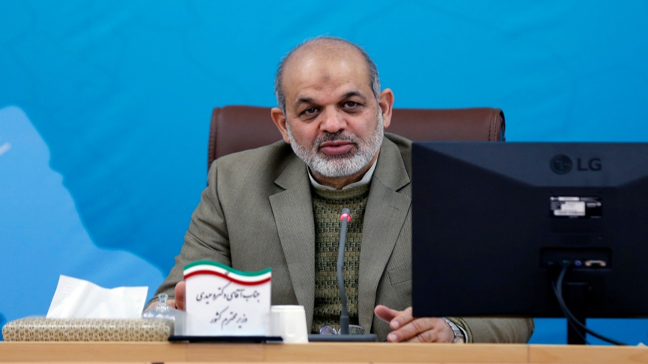 پیام تبریک وزیر کشور به مناسبت پایان ماموریت موفقیت آمیز ناوگروه ۸۶ نیروی دریایی