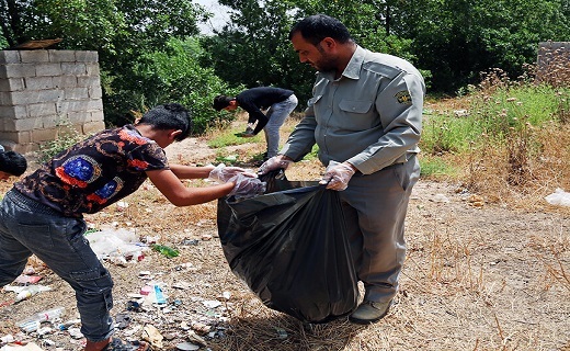 جمع آوری زباله از تالاب بامدژ+تصاویر
