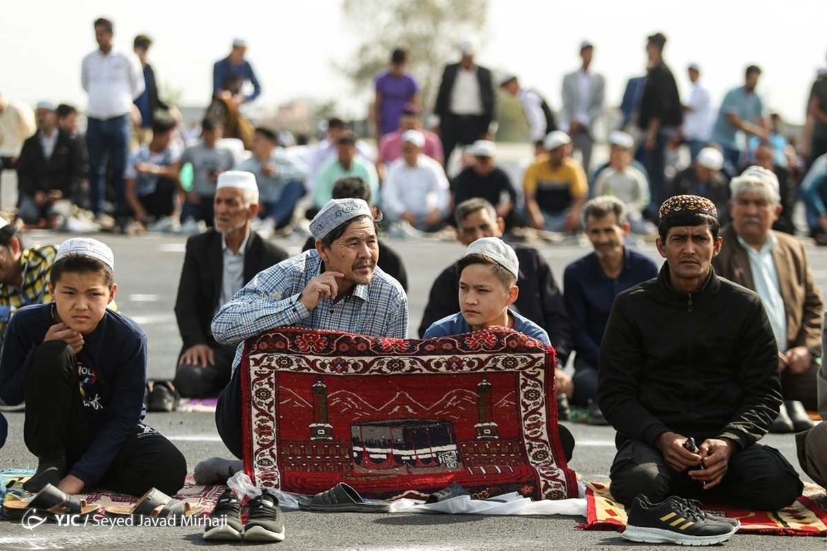 نماز عید سعید فطر با حضور رهبر انقلاب