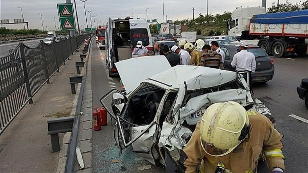۴۰۶ فقره تصادف به علت حرکت با دنده عقب در بزرگراه هاى پایتخت