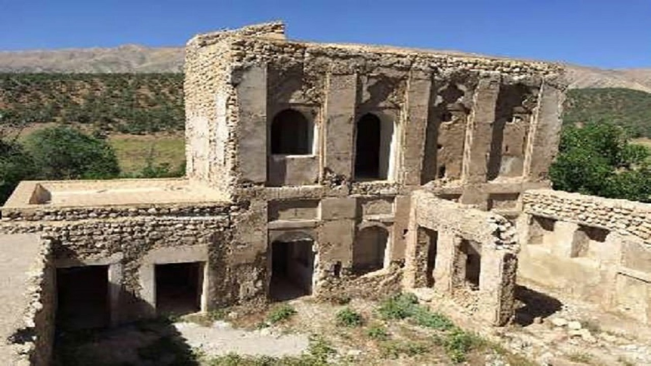 قلعه تاریخی چرام مکانی تاریخی مربوط به هزاره قبل از میلاد