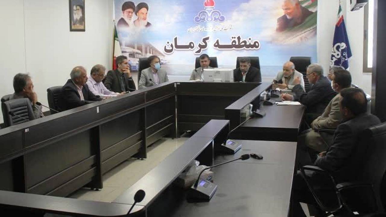 لزوم ساماندهی کارت‌های سوخت آزاد موجود در جایگاه‌ها