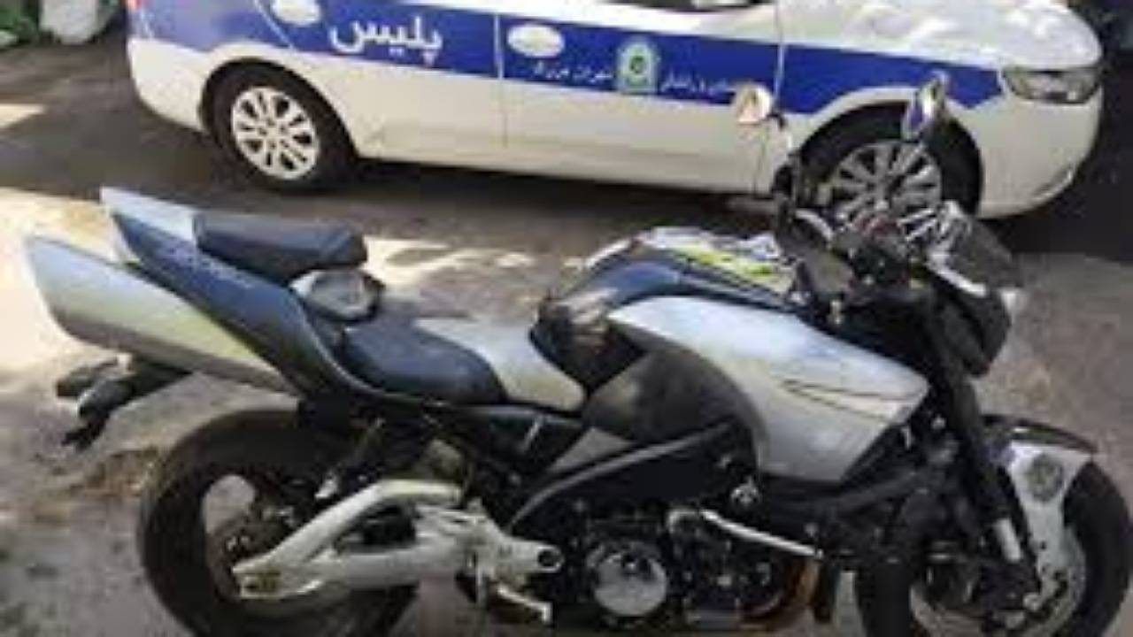 توقیف ۲ دستگاه موتورسنگین غیرمجاز در کرمان