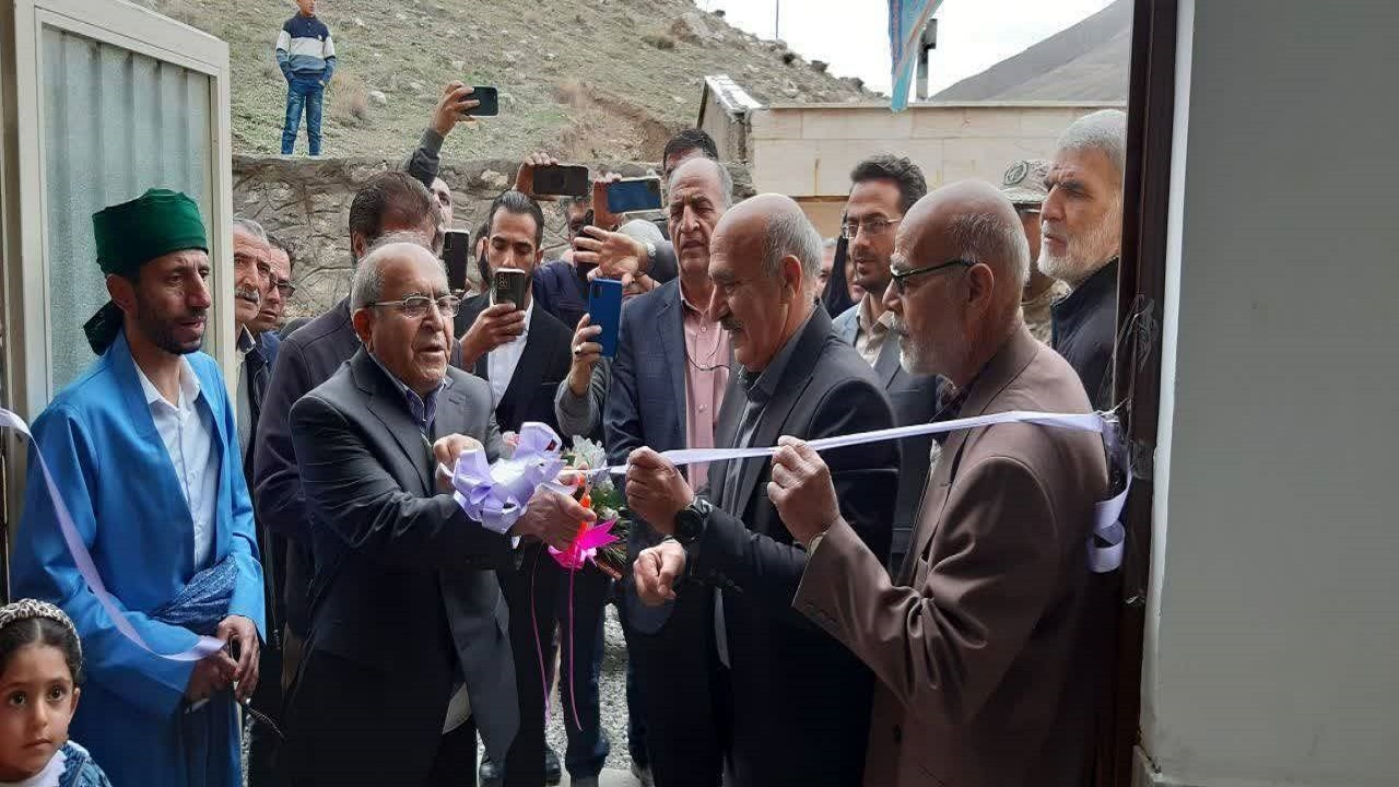 بهره برداری از مدرسه خیرساز مشارکتی حسین خاکزاد در روستای راویان خوی