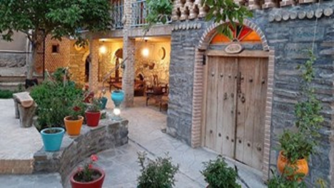 اسکان هزار و ۱۵۰ گردشگر در تعطیلات عید فطر در نهاوند