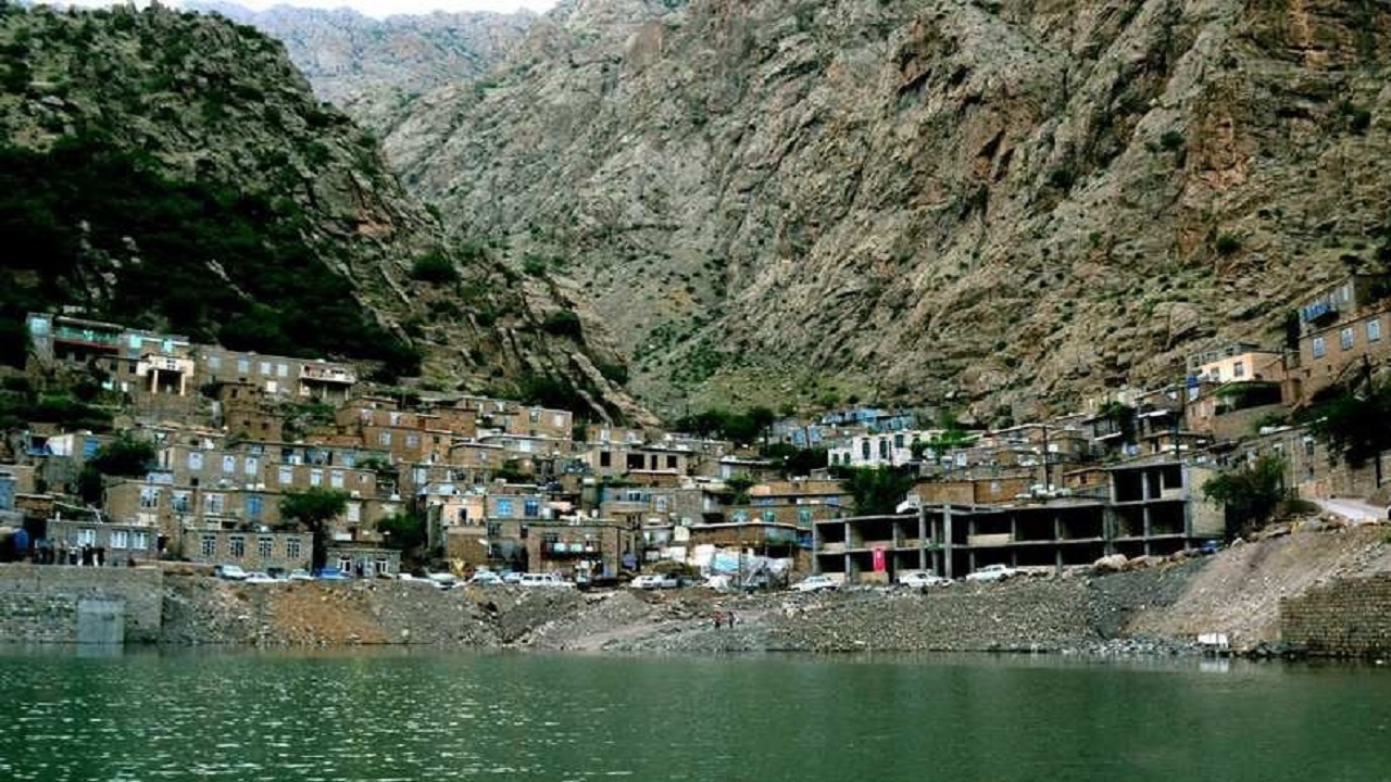 نگاهی به ماسوله سنگی کرمانشاه در لنز دوربین شهروند خبرنگار