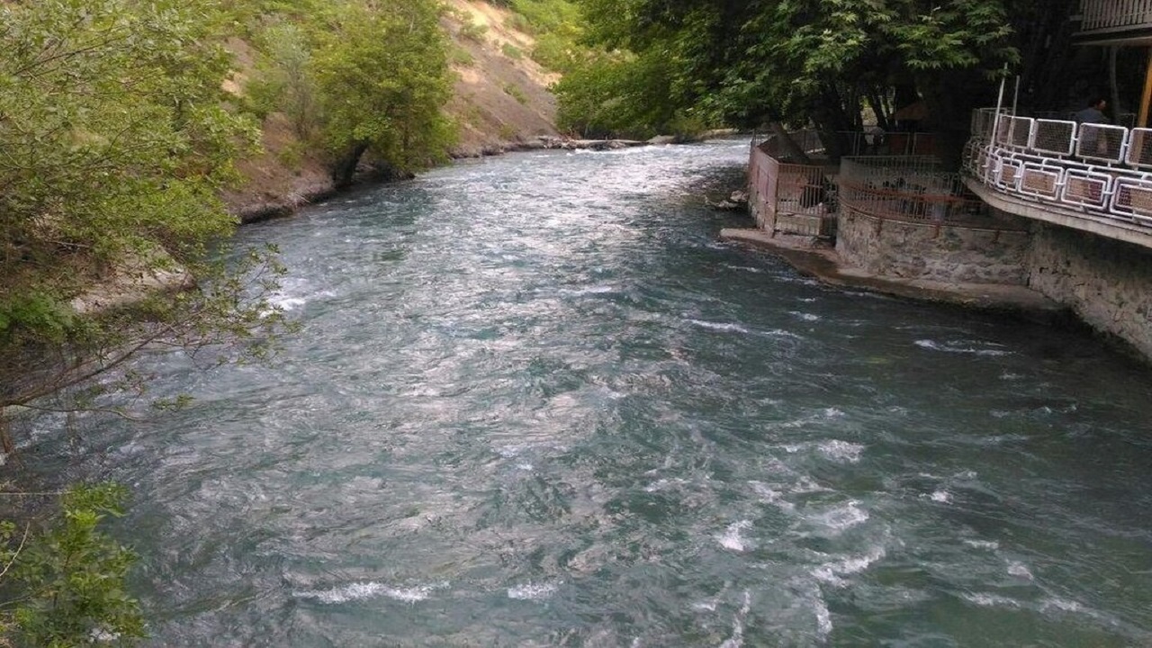 شهروندان از اسکان کنار رود‌ها و صعود به ارتفاعات اجتناب کنند