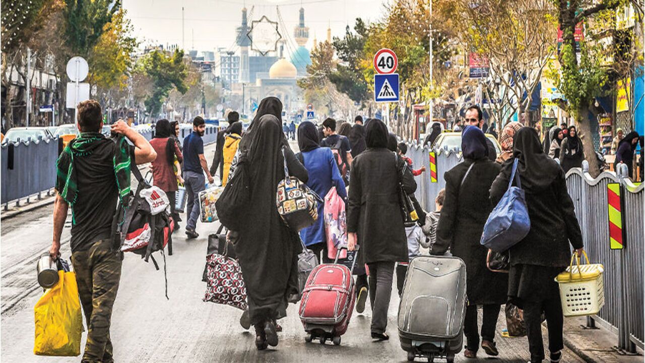 ورود زائران به مشهد ۳۴ درصد رشد یافت