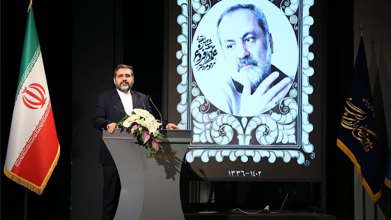 زنده‌یاد افروغ روشنفکری متعهد و منتقد واقعی بود
