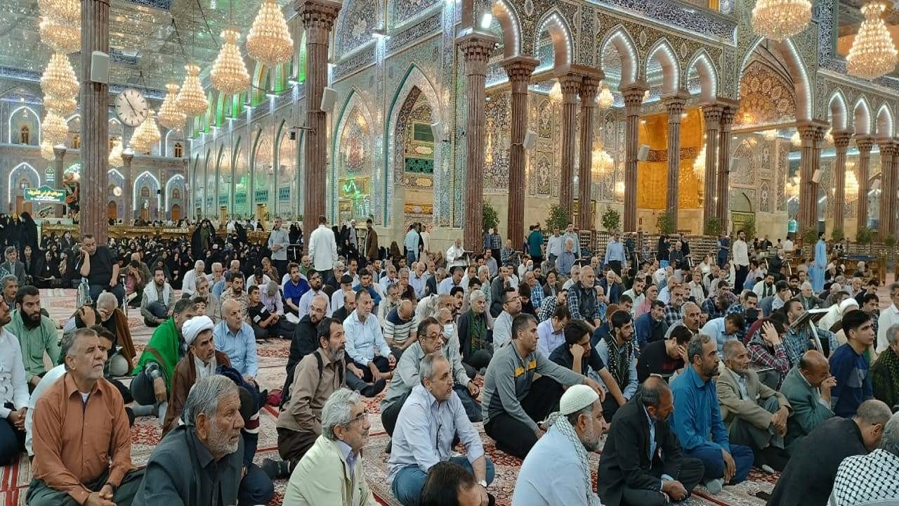 مراسم سخنرانی و عزاداری زائران ایرانی در کربلای معلی + فیلم و تصاویر