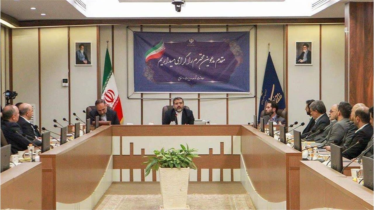 مکلف به اجرای پاسداشت زبان فارسی در نامگذاری محصولات هستیم