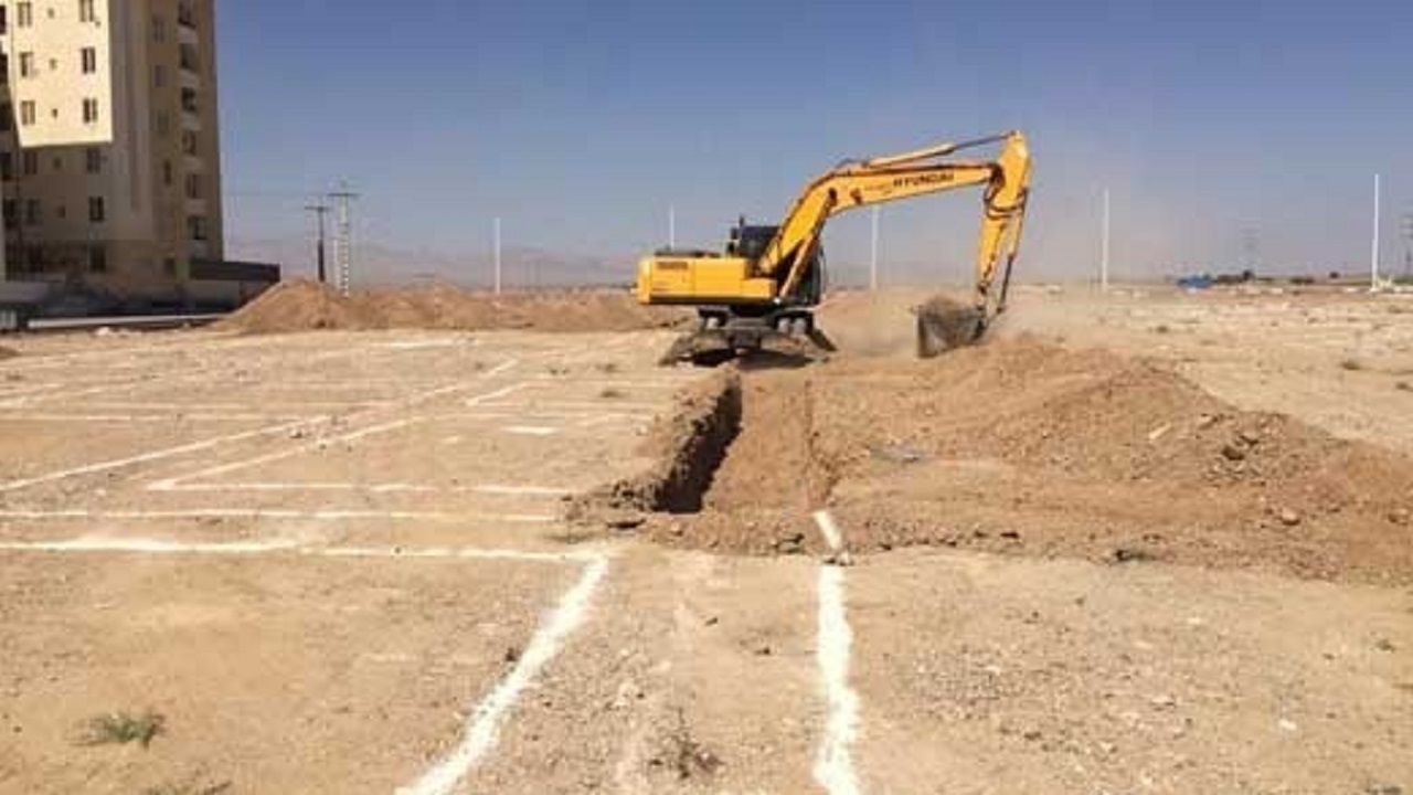 آغاز واگذاری اراضی به خانواده های دارای ۴ قلو
