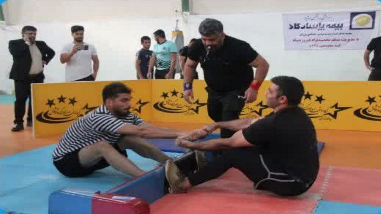 قهرمانی بابلسر در مسابقات چوب کشی مازندران