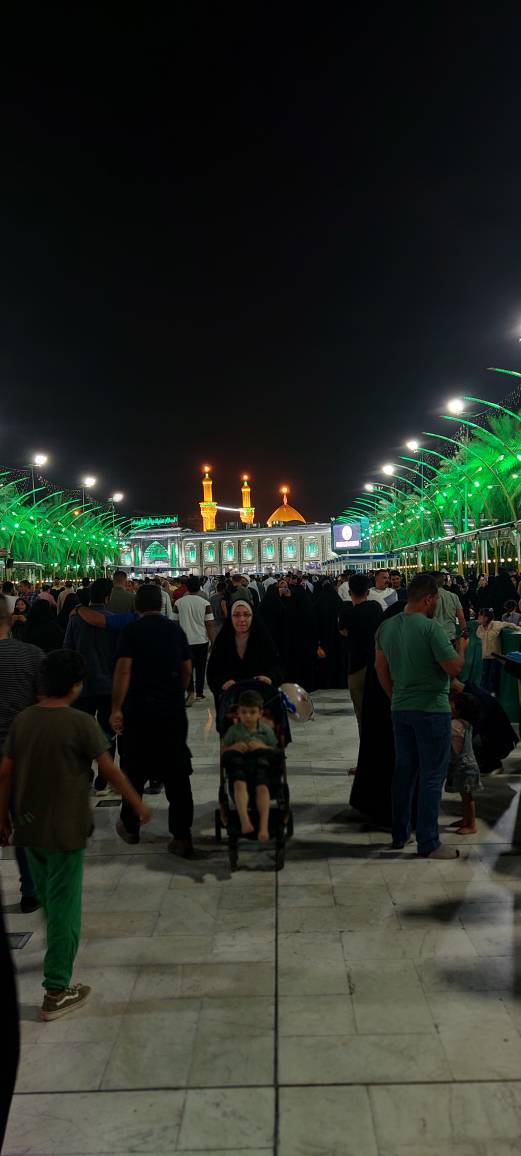 حال و هوای حرم امام حسین (ع) حال و هوای حرم امام حسین (ع)