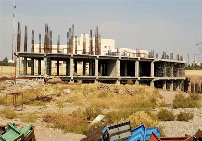 آغاز عملیات ساخت بیمارستان هوشمند گلستان در اهواز/احداث کلان بیمارستان‌ها در دستور کار است