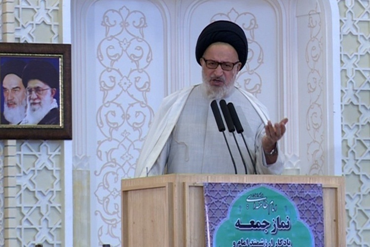 دستگا‌ه‌های نظارتی و دولتی با قاطعیت از تشکیل نطفه فساد پیشگیری کنند