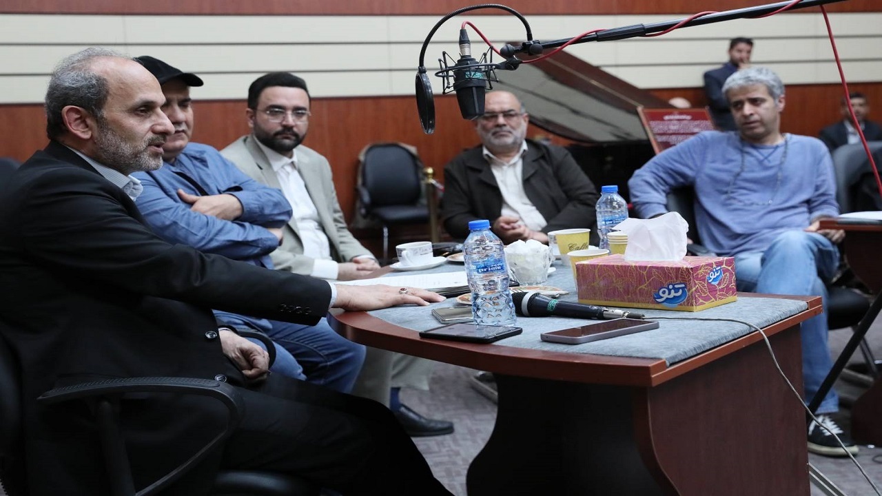 تاریخچه رادیو با حضور رییس رسانه ملی مرور شد